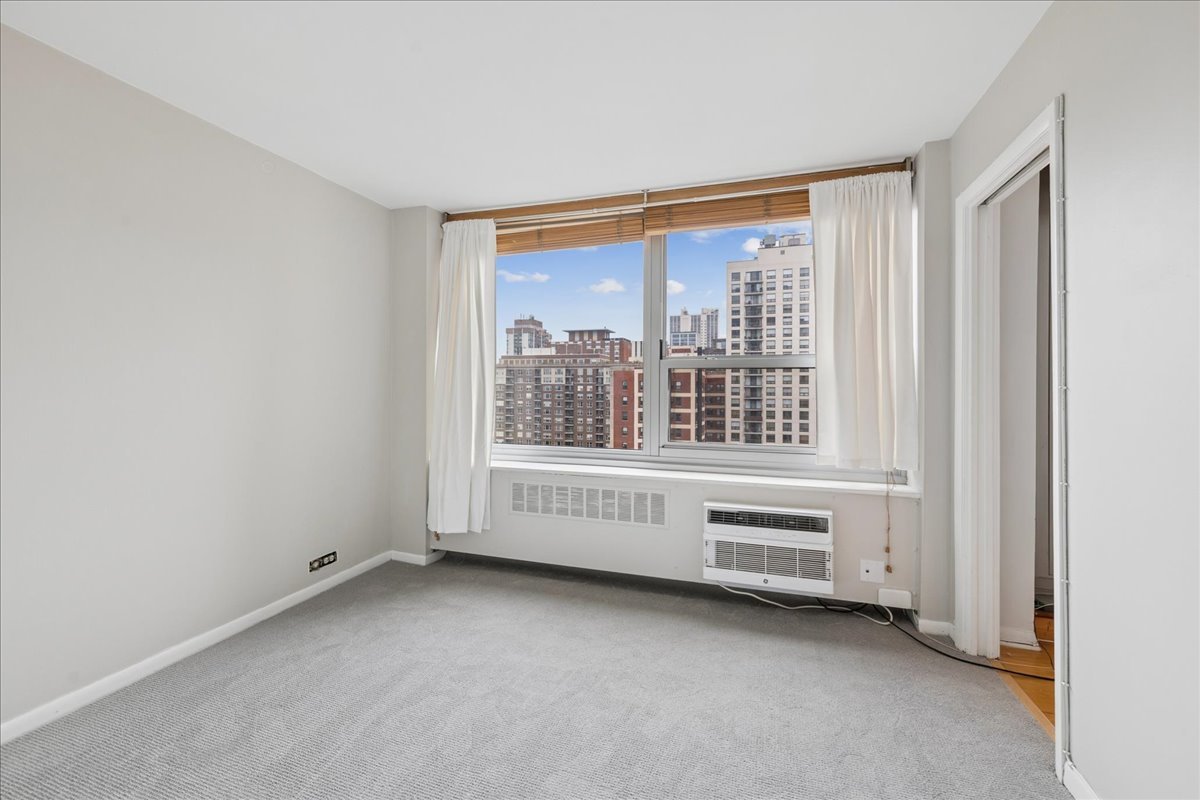 1255 N Sandburg Terrace Unit: 1508