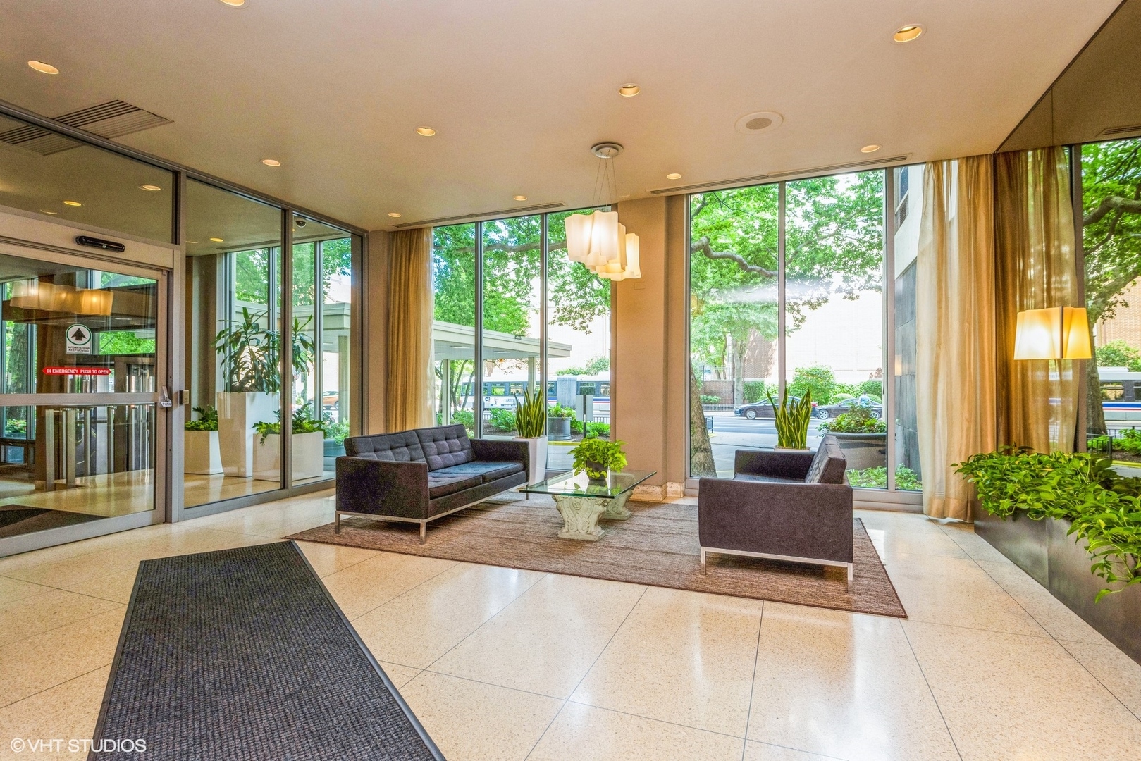 1255 N Sandburg Terrace Unit: 1508