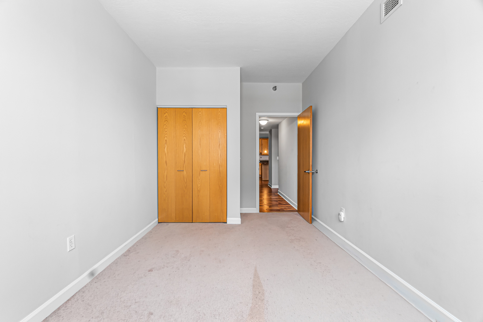 5 E 14th Place Unit: 1304