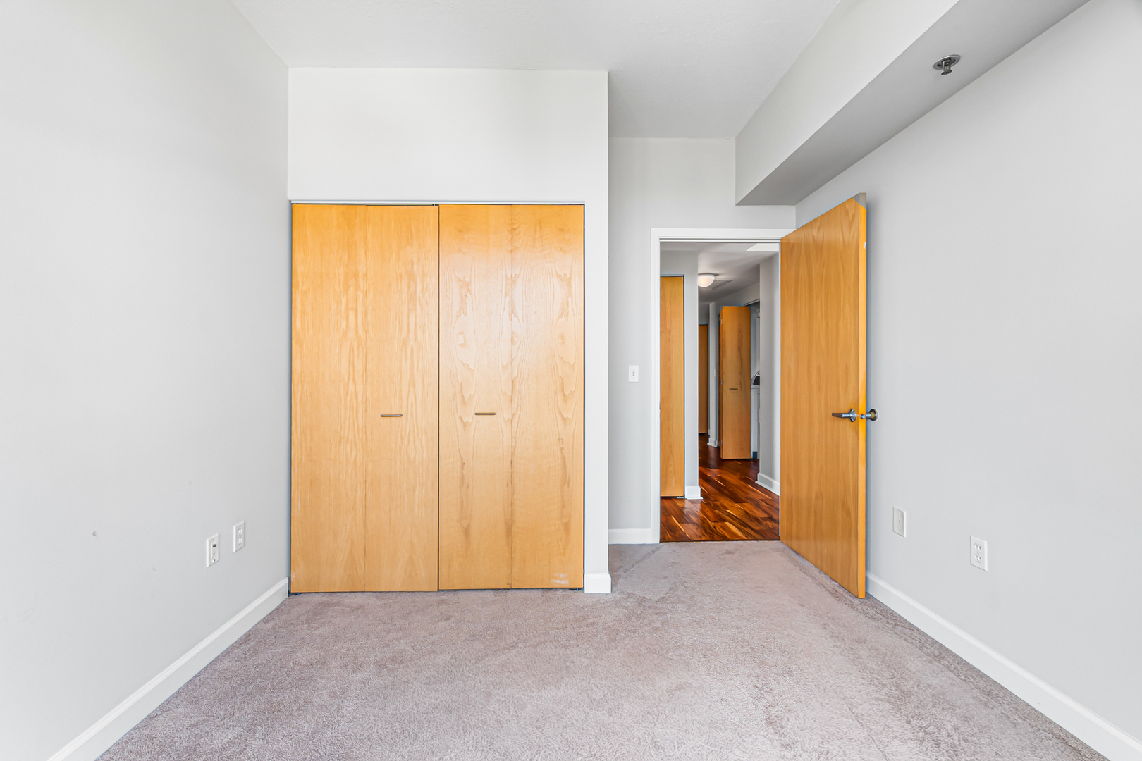 5 E 14th Place Unit: 1304