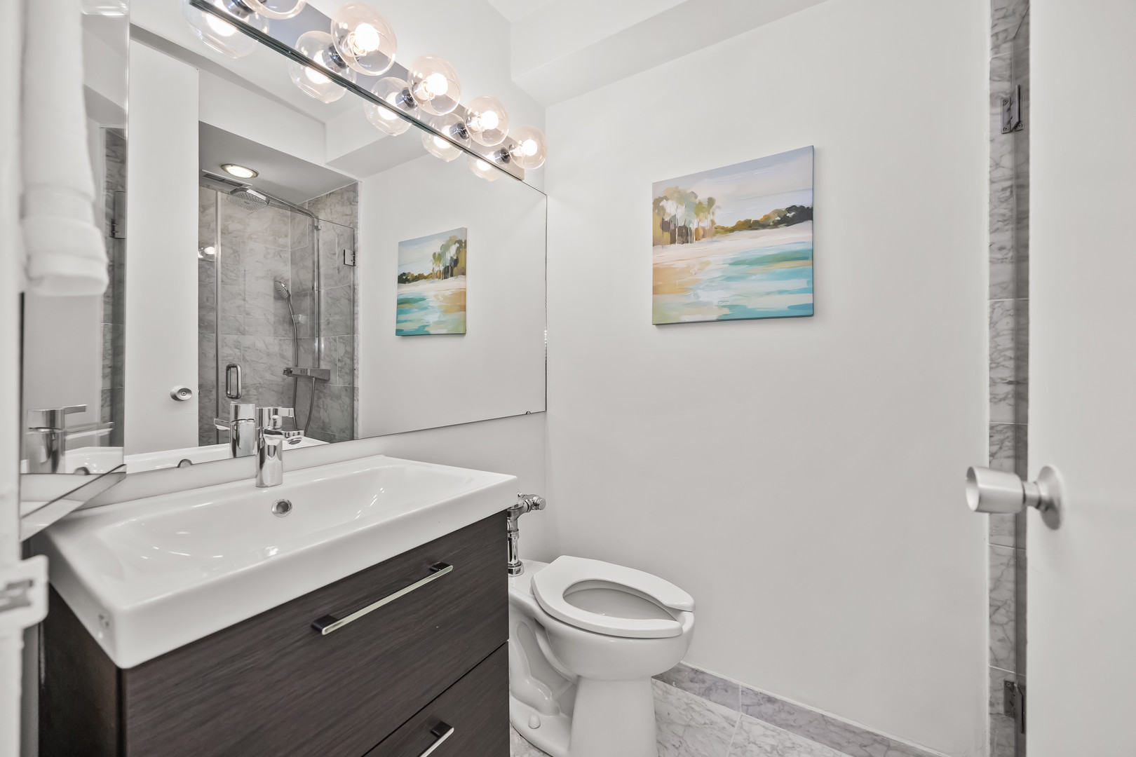 330 W DIVERSEY Parkway Unit: 705