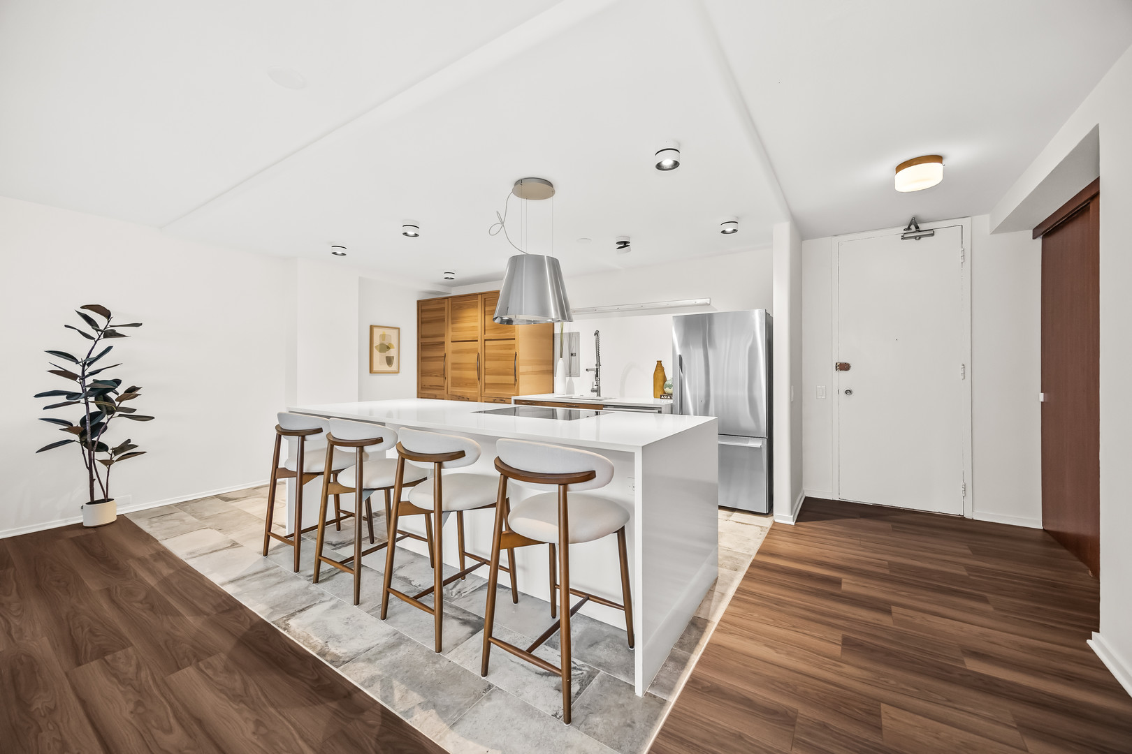 330 W DIVERSEY Parkway Unit: 705