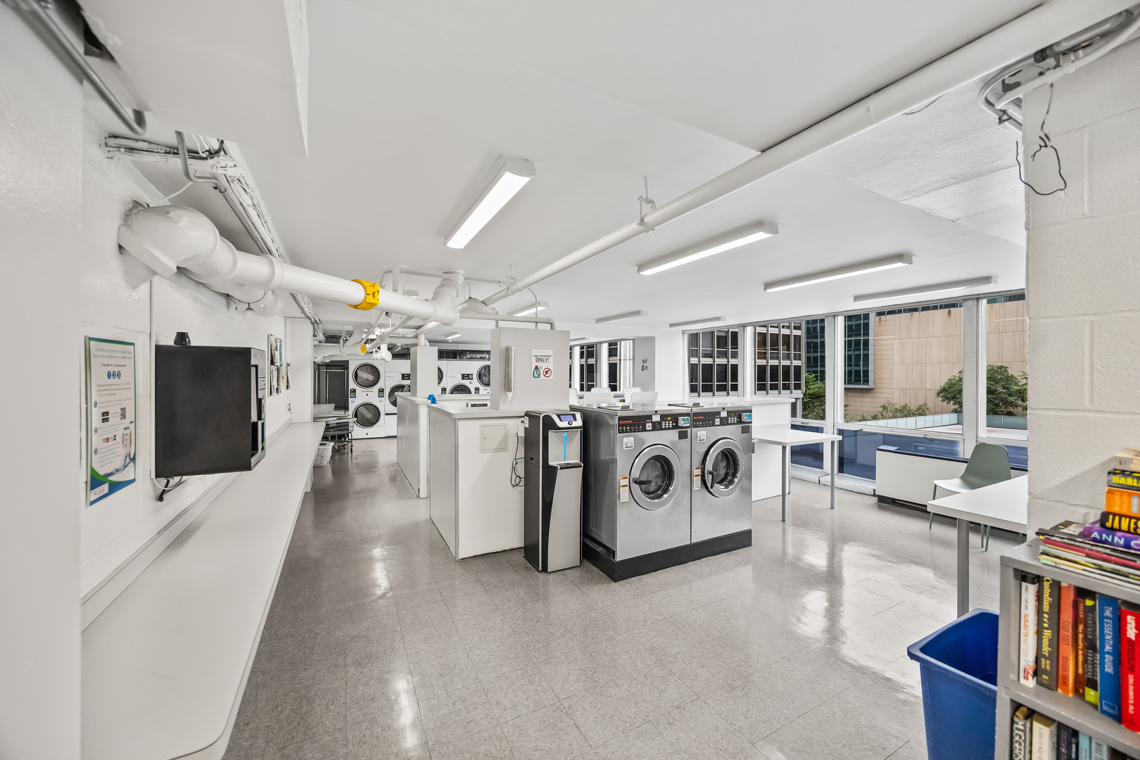 330 W DIVERSEY Parkway Unit: 705