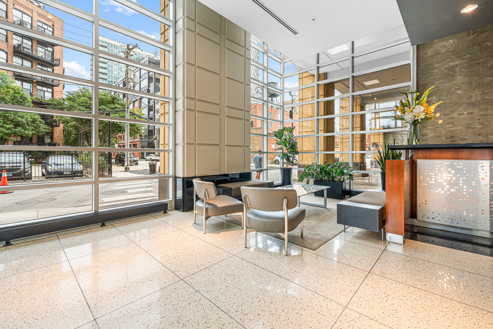 700 N Larrabee Street Unit: 1105