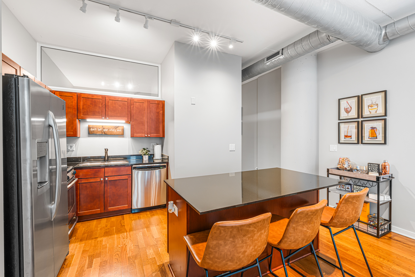 700 N Larrabee Street Unit: 1105