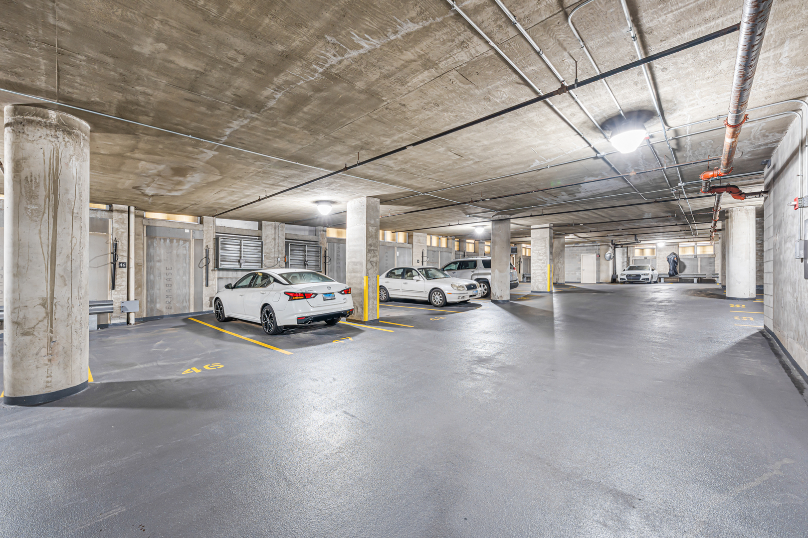 700 N Larrabee Street Unit: 1105