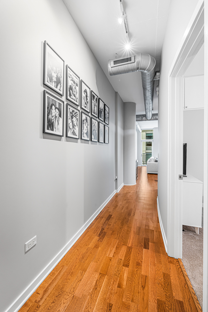 700 N Larrabee Street Unit: 1105