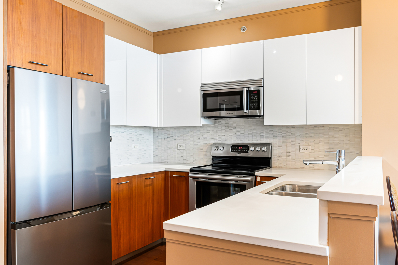 1901 S Calumet Avenue Unit: 2105