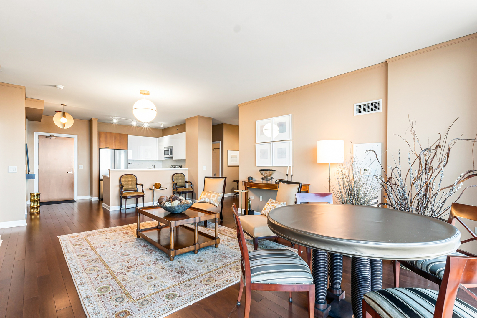 1901 S Calumet Avenue Unit: 2105