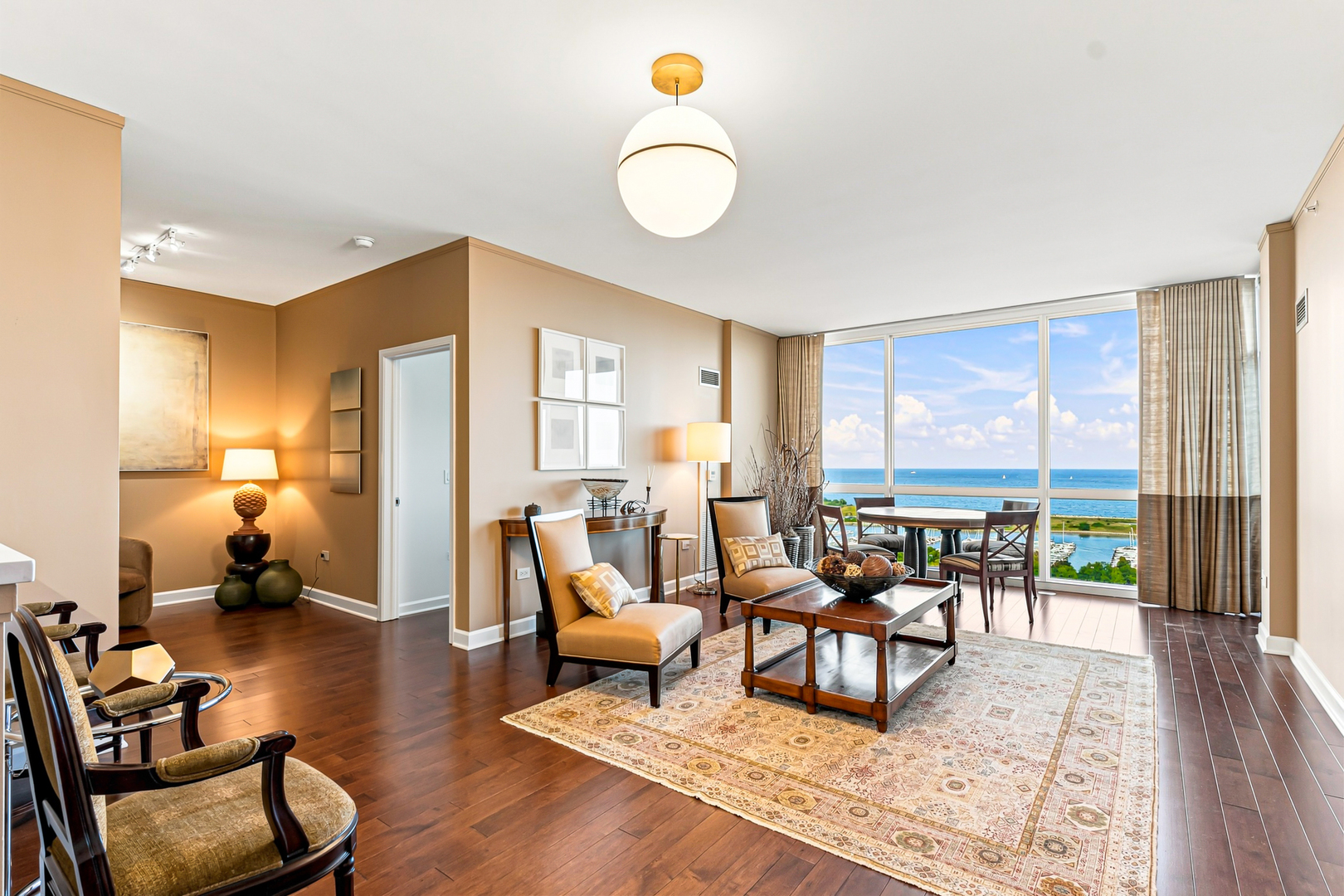 1901 S Calumet Avenue Unit: 2105