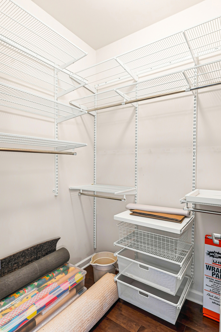 1901 S Calumet Avenue Unit: 2105