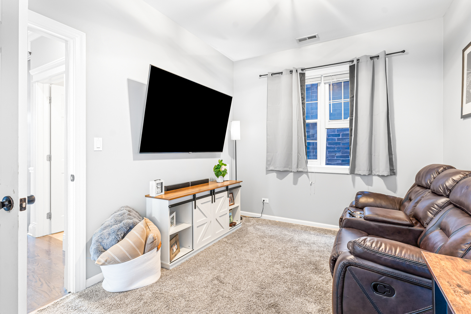 2248 W FOSTER Avenue Unit: 3