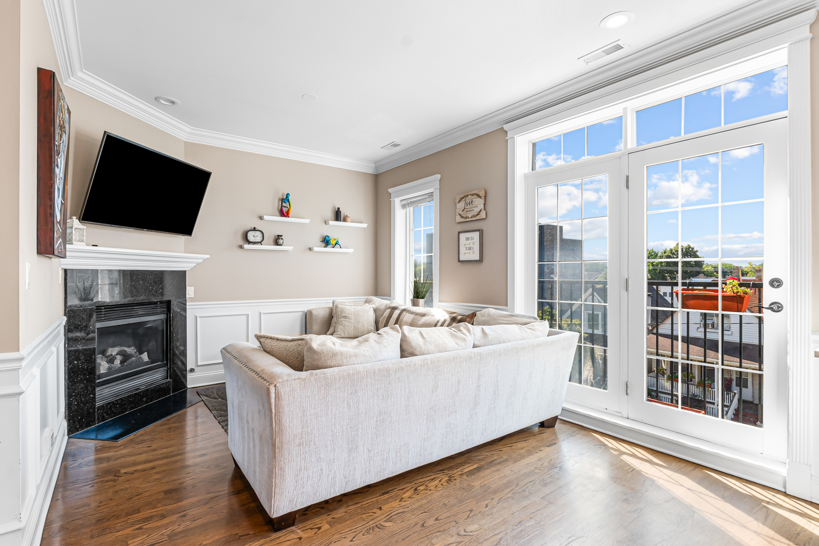 2248 W FOSTER Avenue Unit: 3