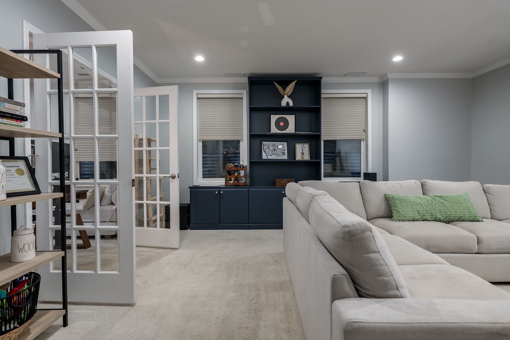 1955 W Melrose Street Unit: 1