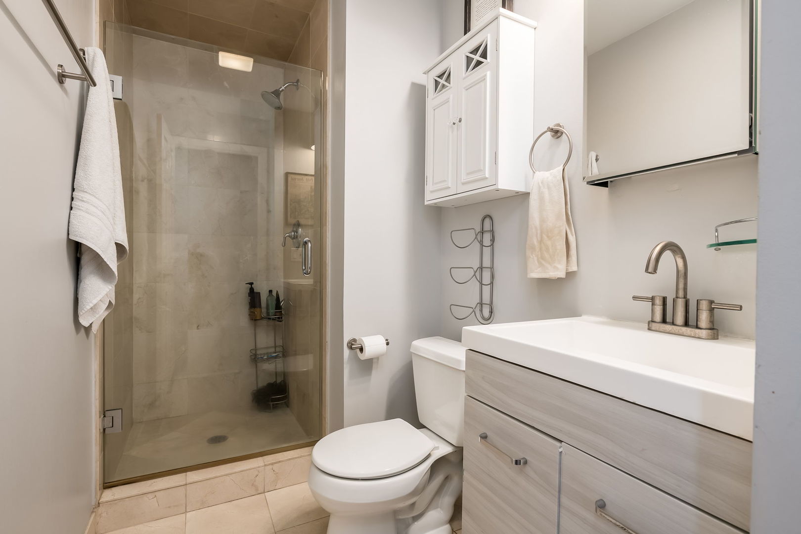 1955 W Melrose Street Unit: 1