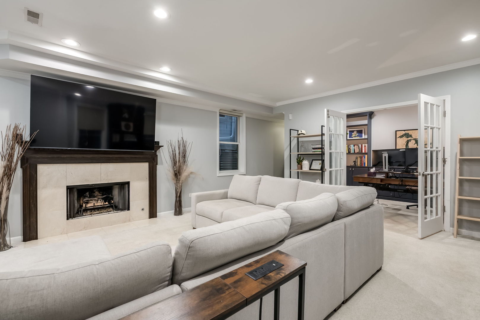 1955 W Melrose Street Unit: 1