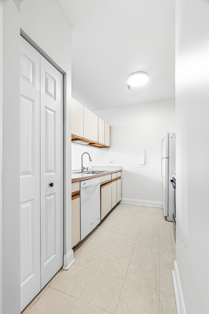 780 S Federal Street Unit: 1009