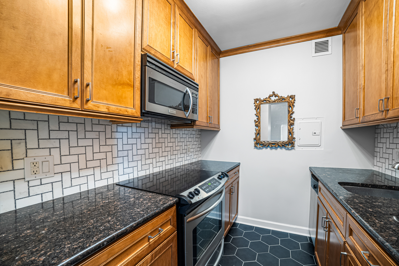 1325 N State Parkway Unit: 6D