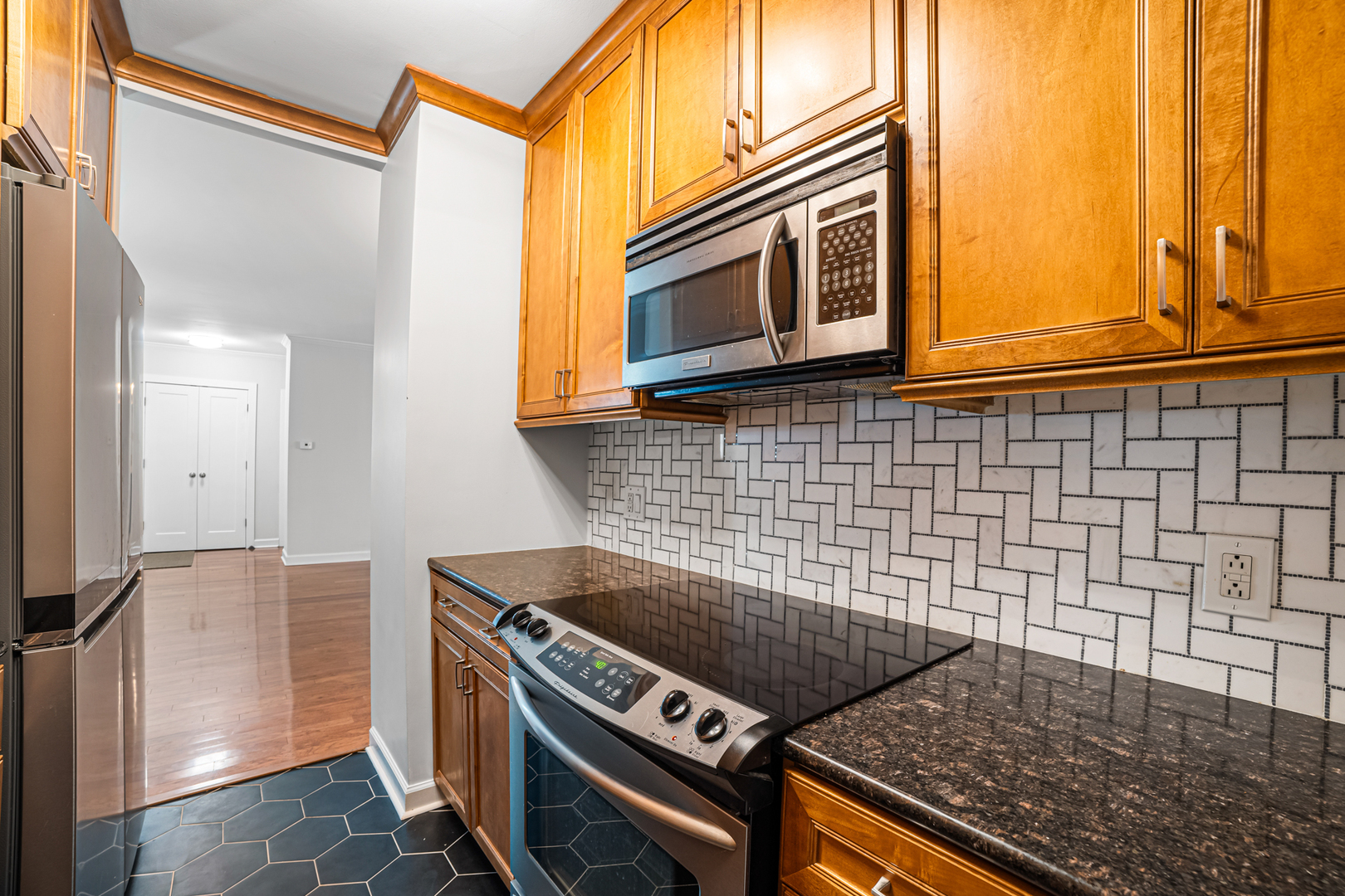 1325 N State Parkway Unit: 6D