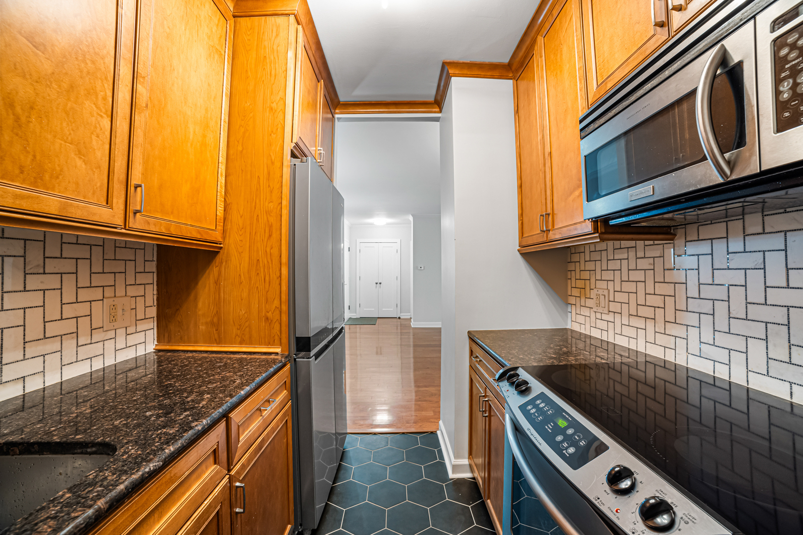 1325 N State Parkway Unit: 6D