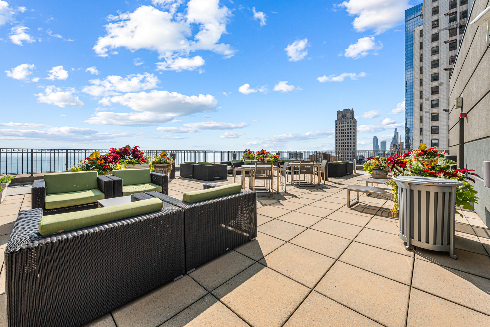 130 N Garland Court Unit: 3102