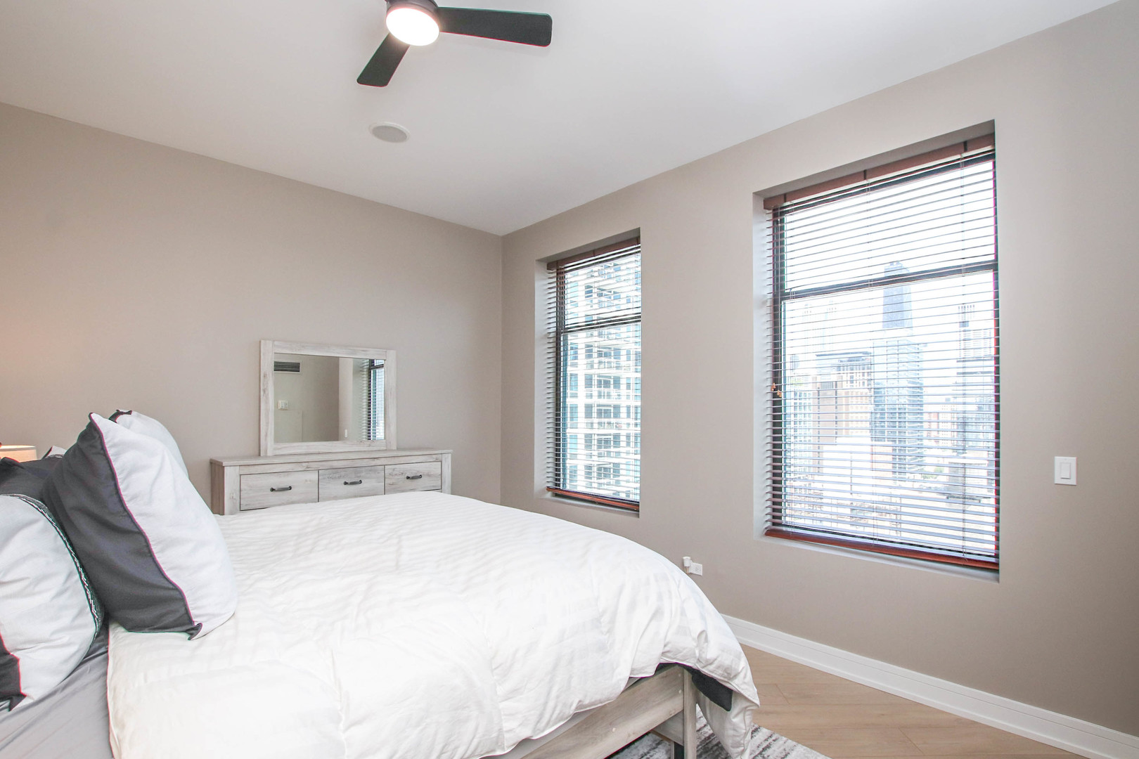 340 W Superior Street Unit: 1604