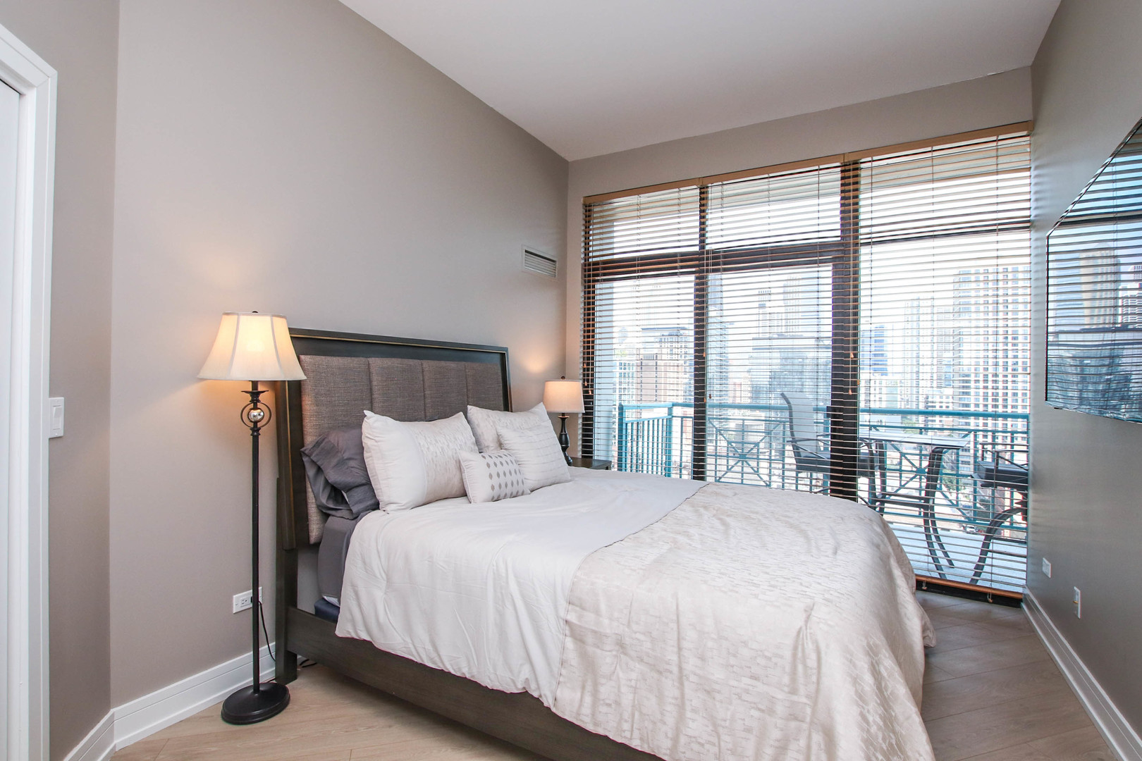 340 W Superior Street Unit: 1604