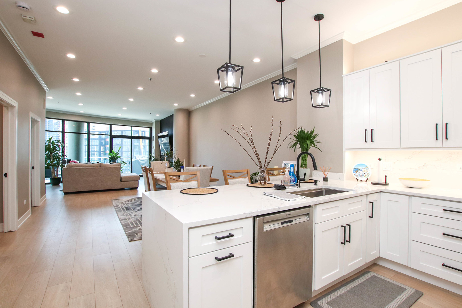 340 W Superior Street Unit: 1604