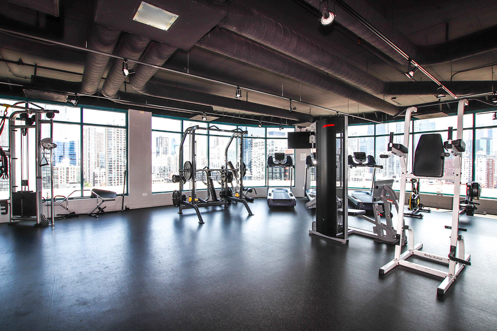 340 W Superior Street Unit: 1604