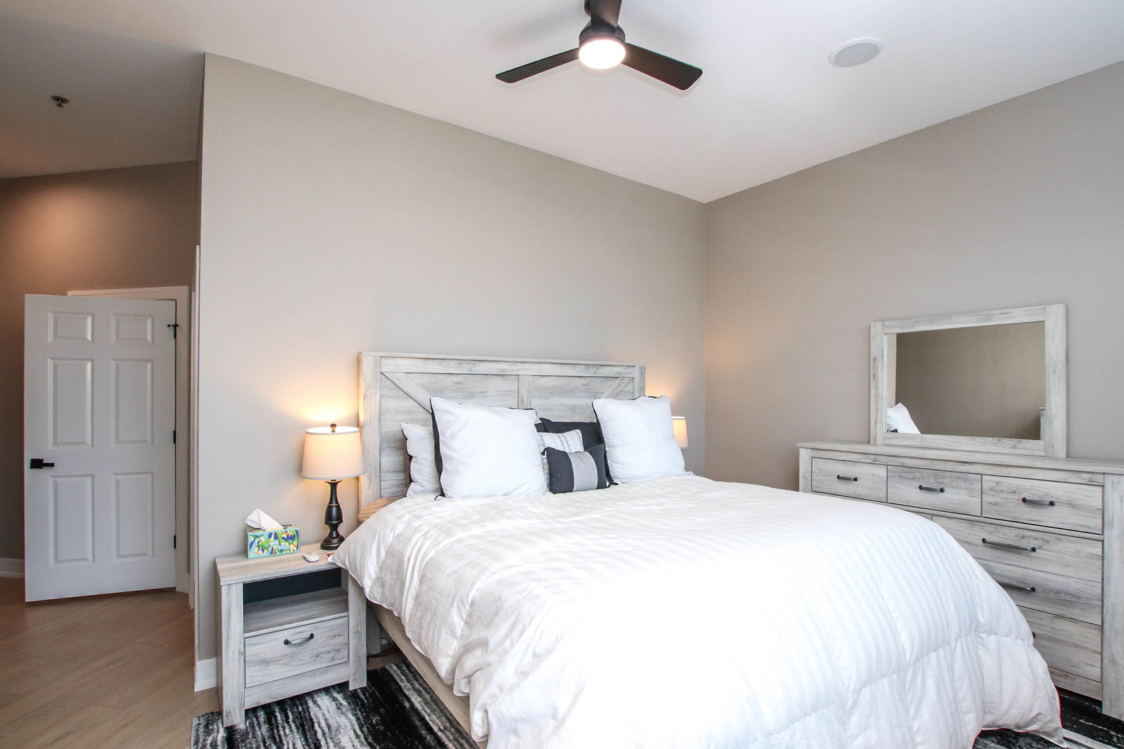 340 W Superior Street Unit: 1604