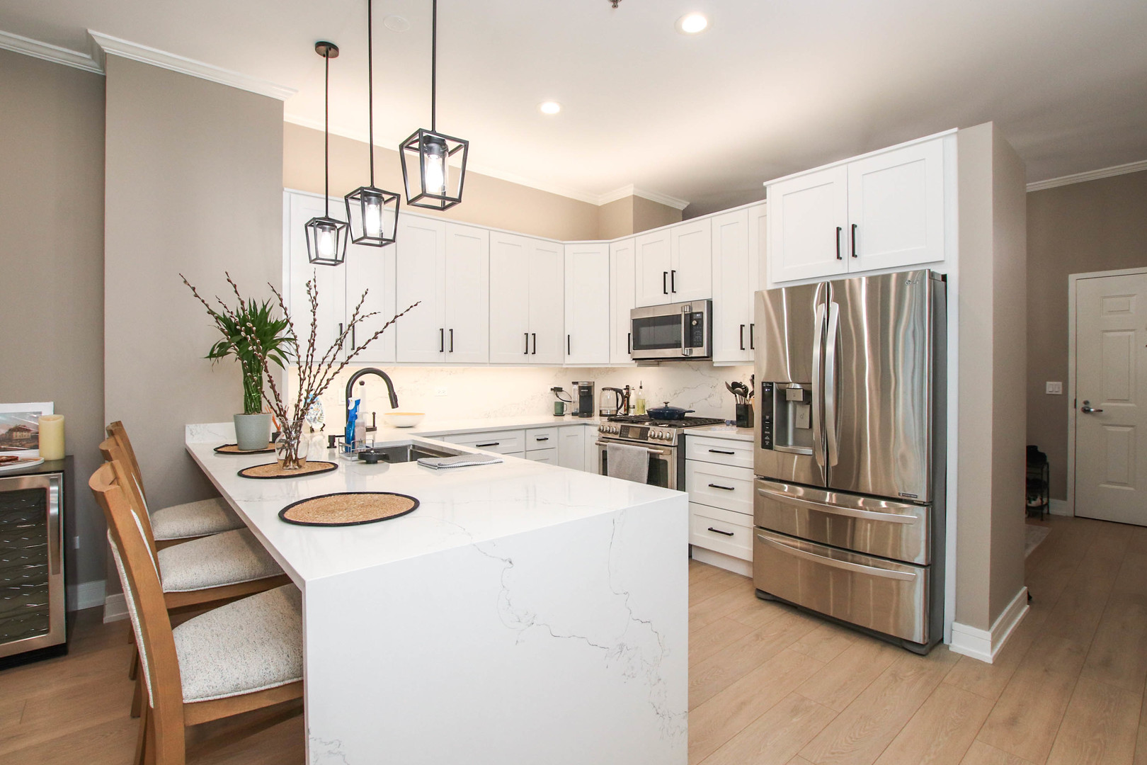 340 W Superior Street Unit: 1604