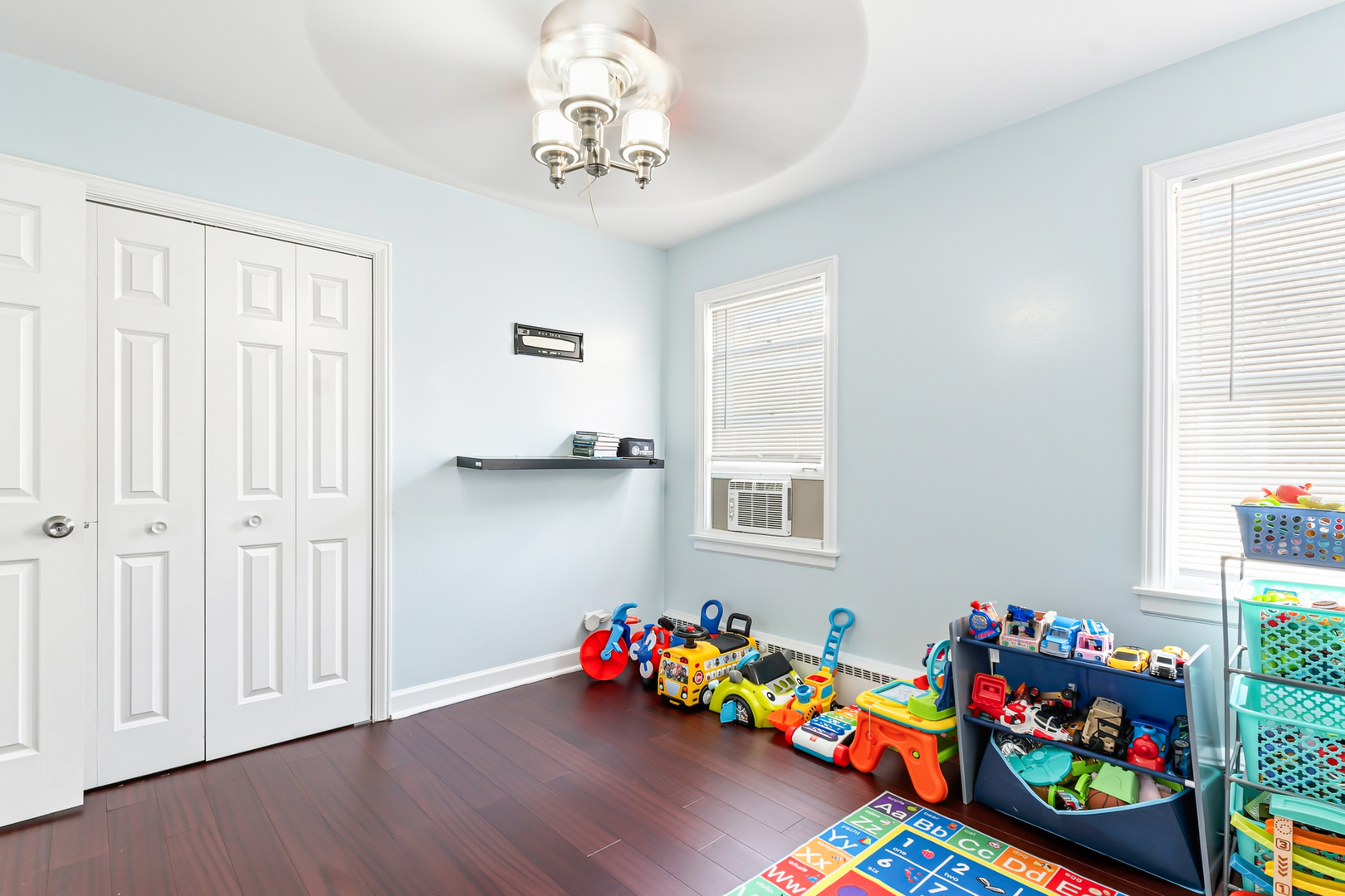 5342 N CALIFORNIA Avenue Unit: 2N
