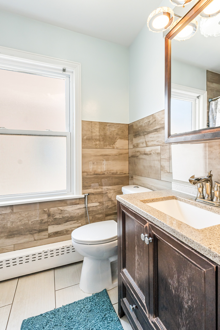 5342 N CALIFORNIA Avenue Unit: 2N