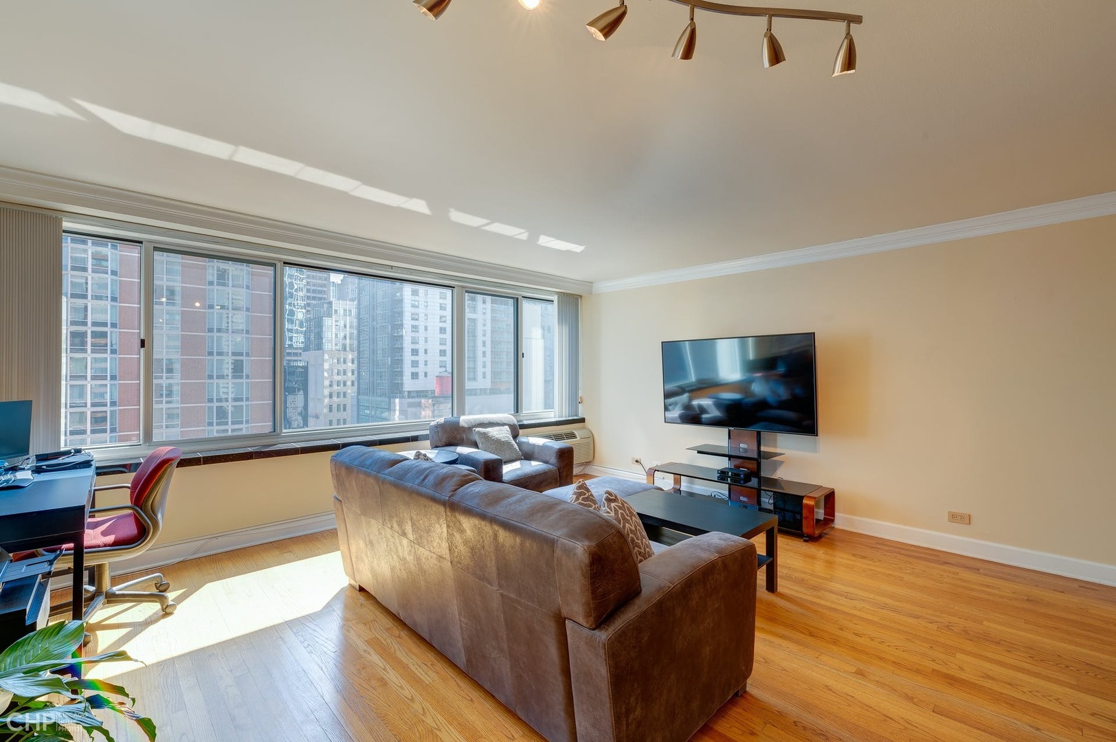 211 E Ohio Street Unit: 1410