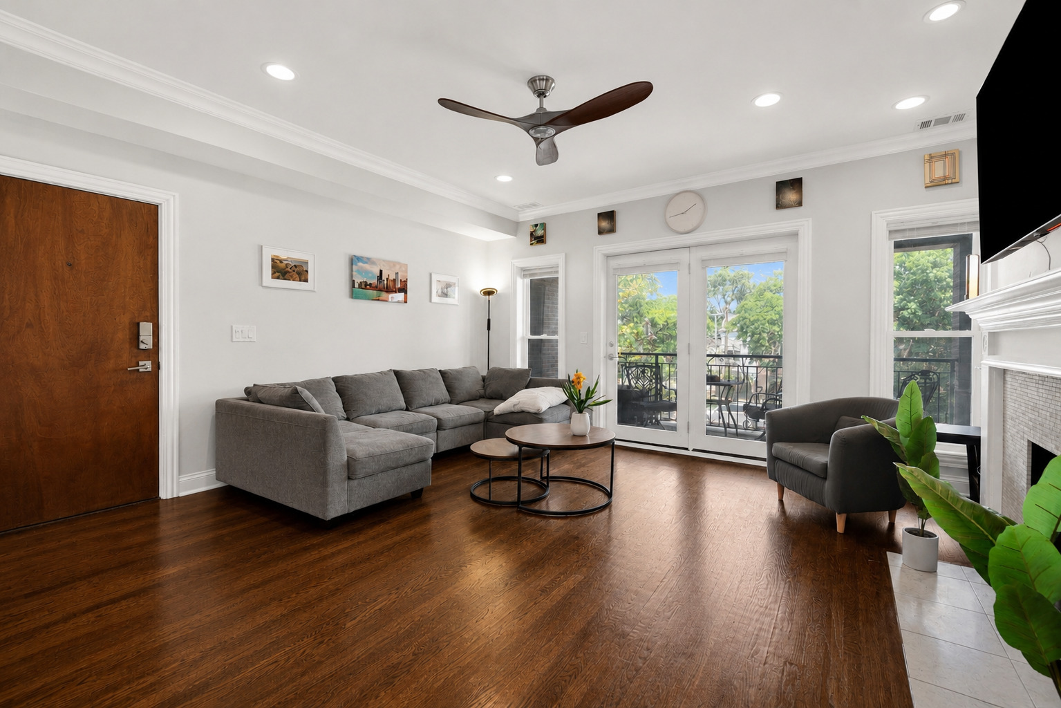 409 W North Avenue Unit: 2E