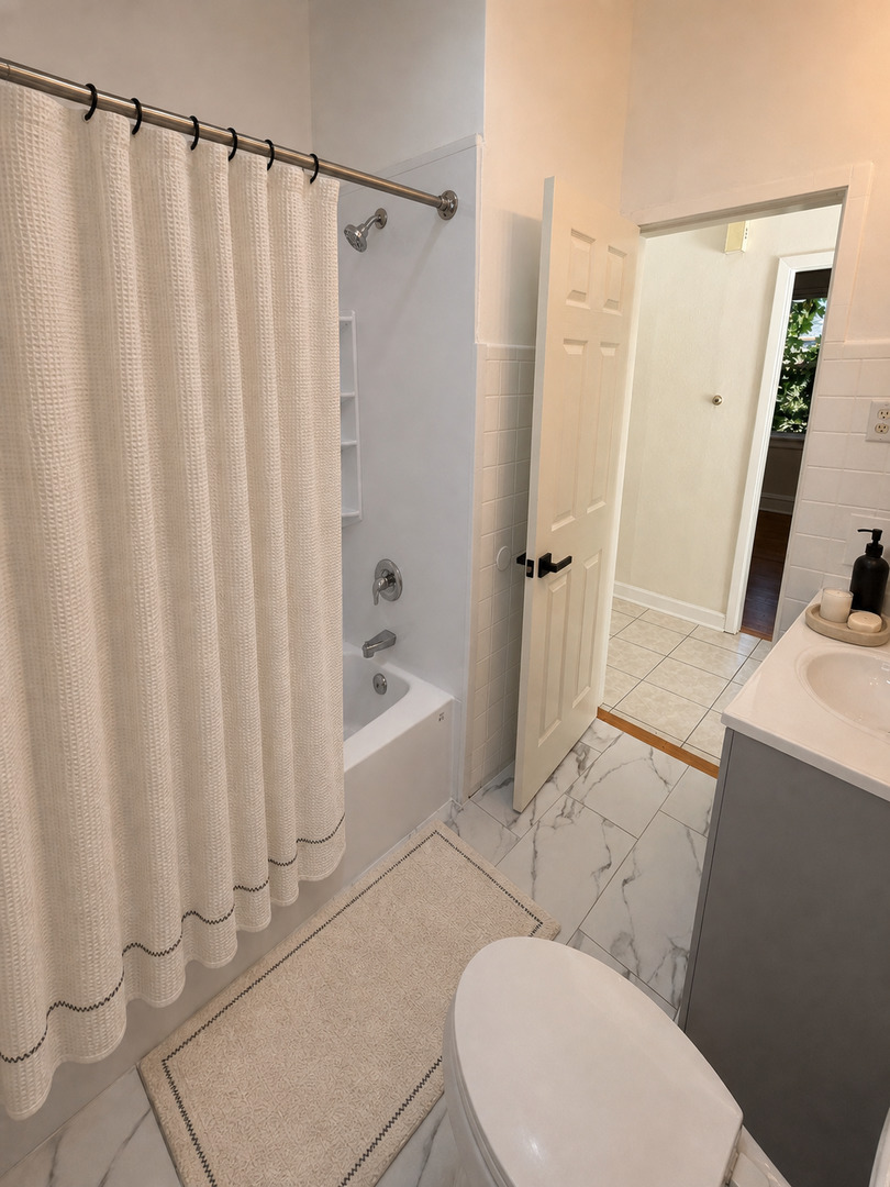 1029 N Harlem Avenue Unit: 2