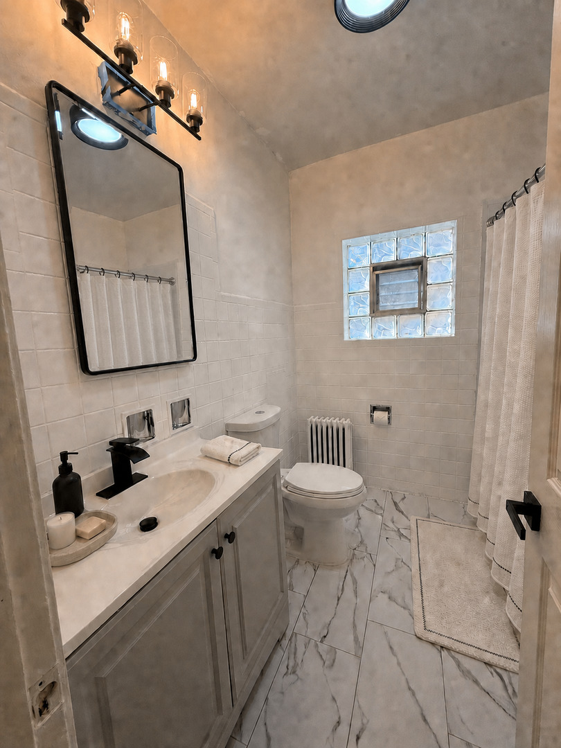 1029 N Harlem Avenue Unit: 2
