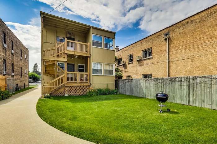 1029 N Harlem Avenue Unit: 2