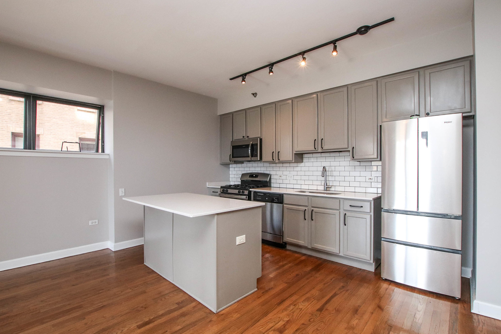 41 E 8th Street Unit: 1403