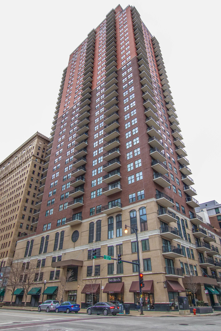 41 E 8th Street Unit: 1403