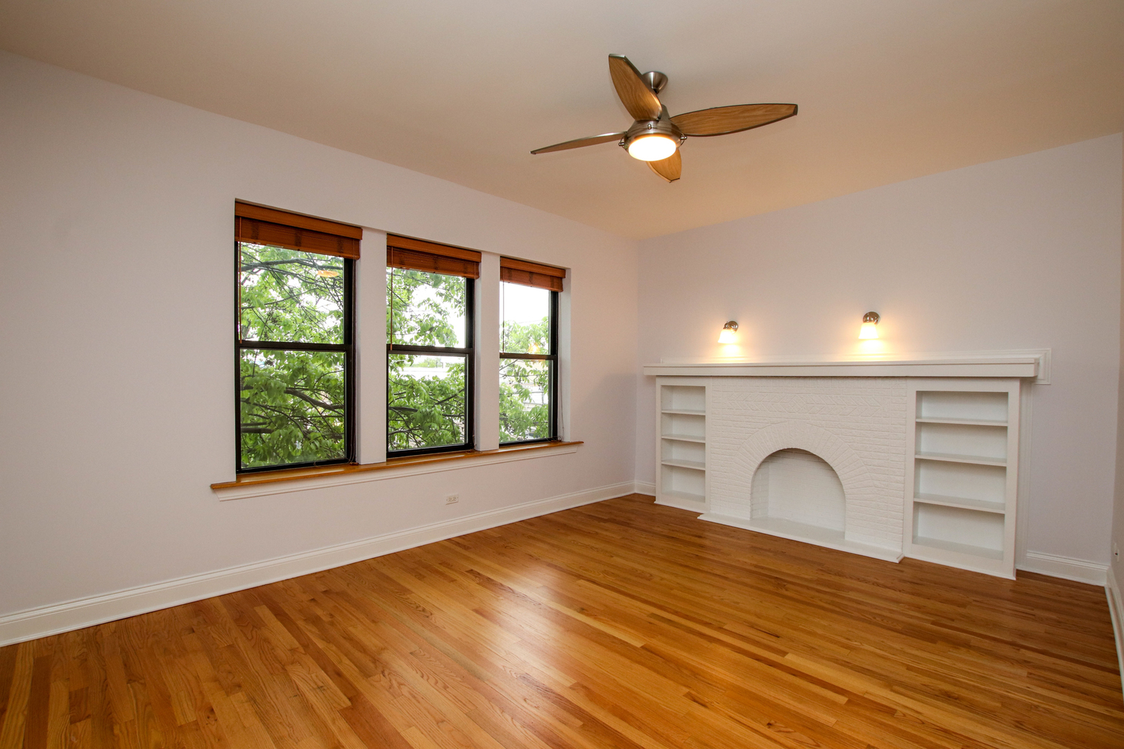 4014 N Spaulding Avenue Unit: 2