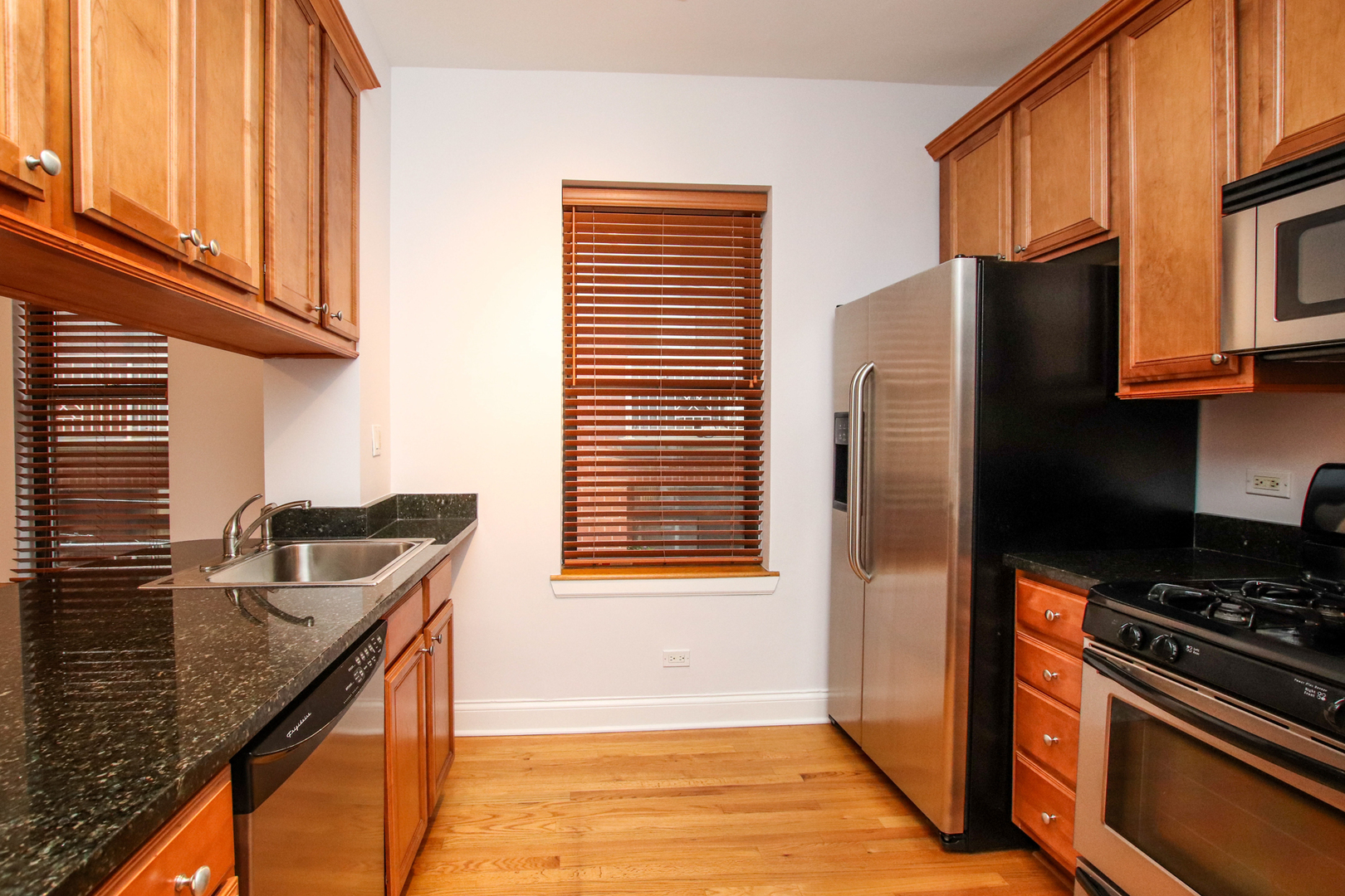 4014 N Spaulding Avenue Unit: 2