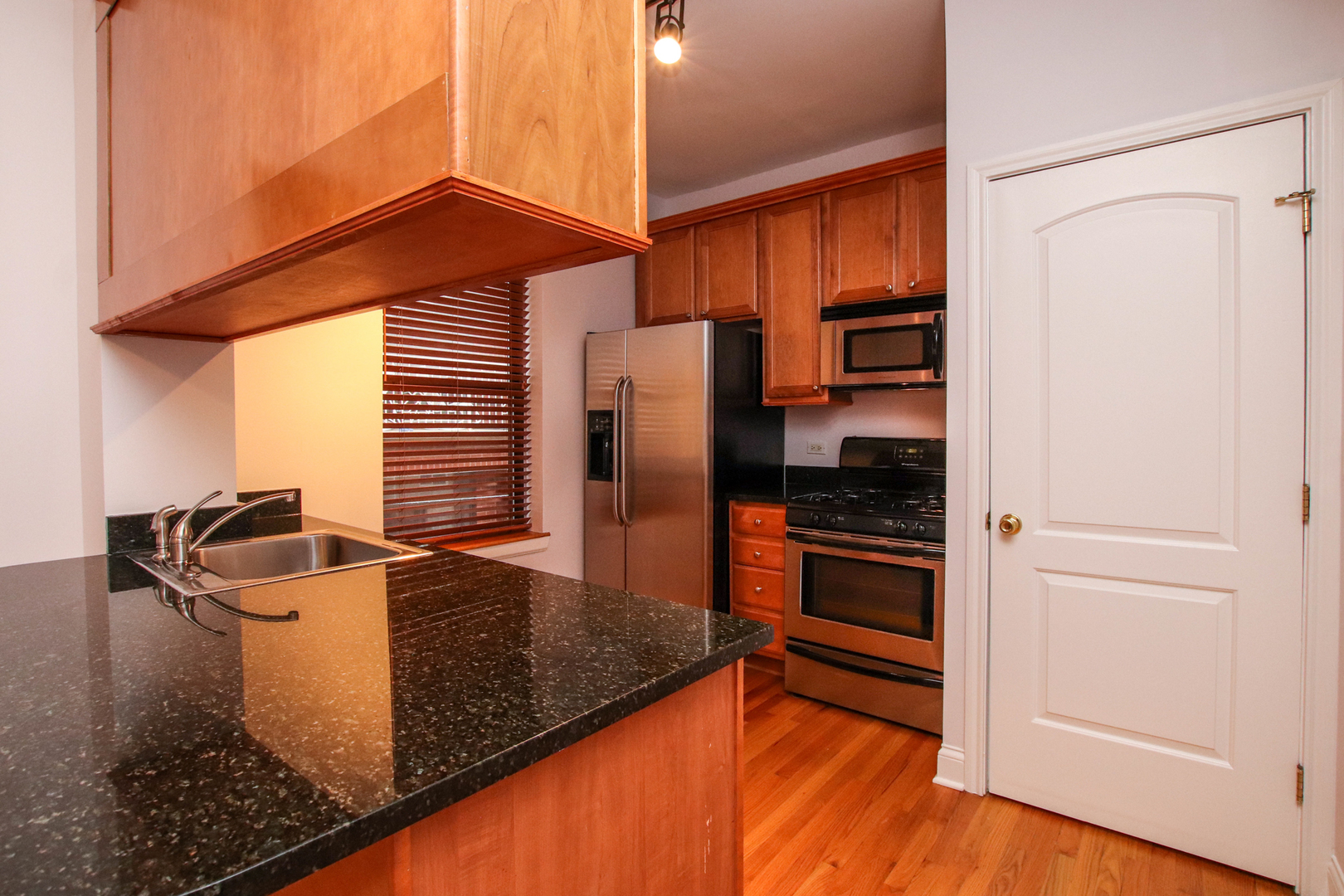 4014 N Spaulding Avenue Unit: 2