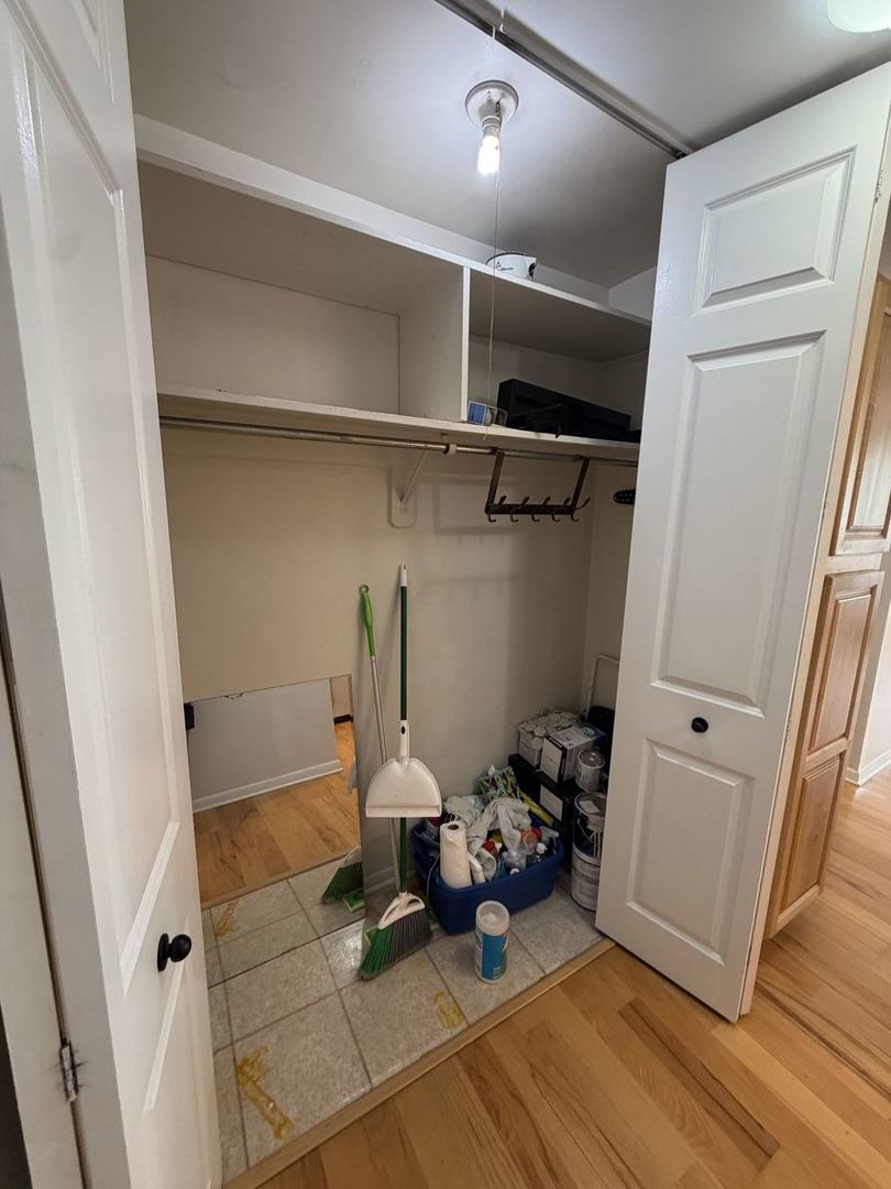 1255 N Sandburg Terrace Unit: 1508