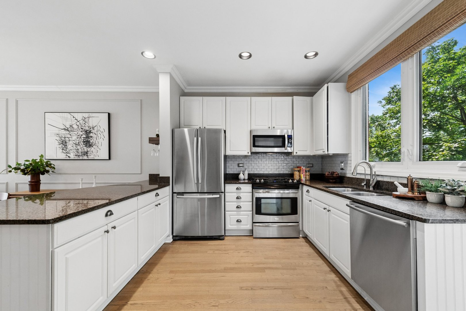2835 N Wolcott Avenue Unit: F