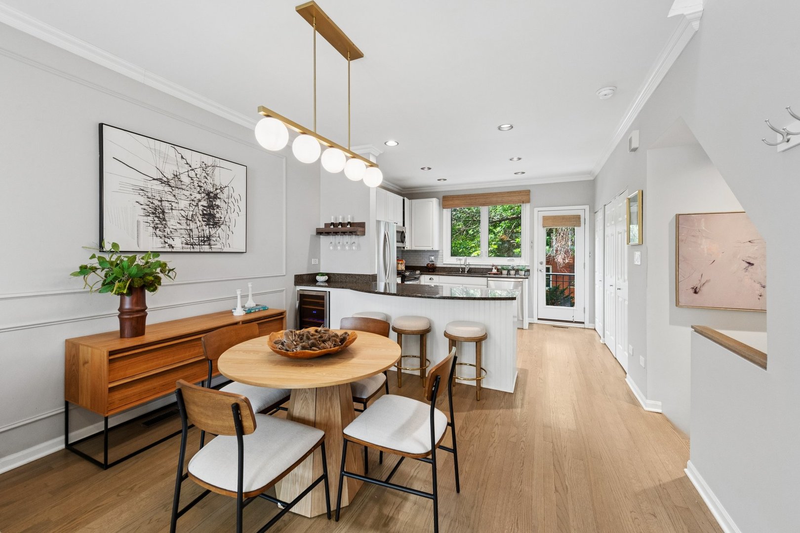 2835 N Wolcott Avenue Unit: F