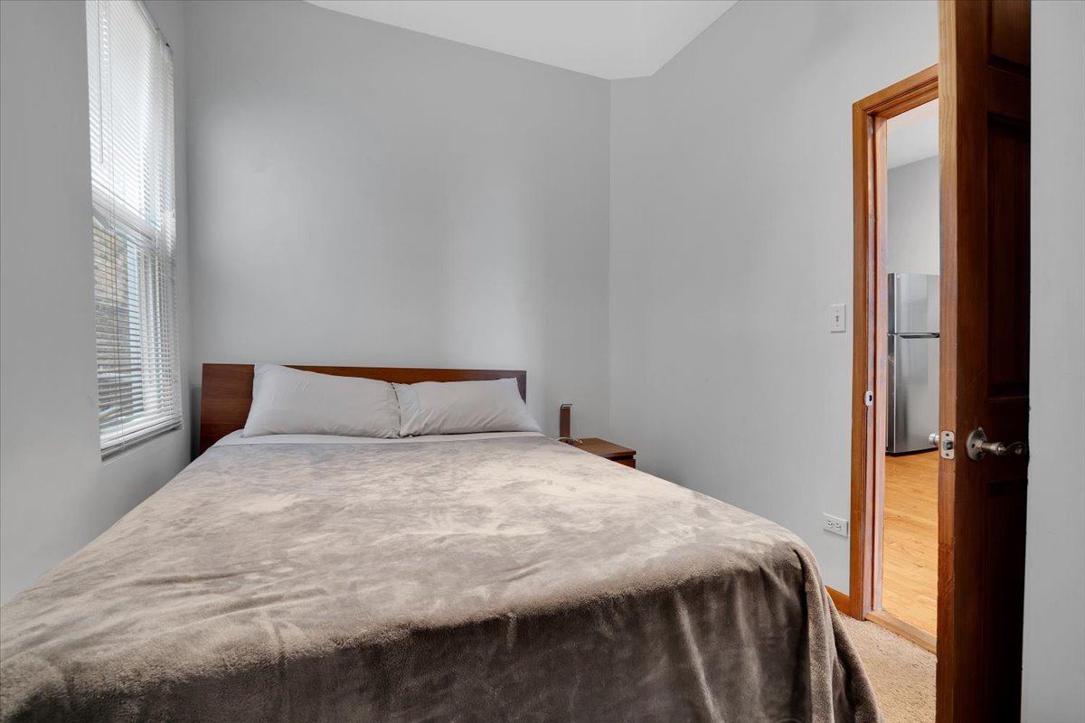 1618 W Blackhawk Street Unit: 1