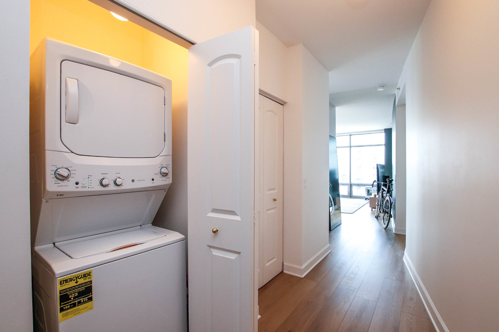100 E 14TH Street Unit: 1706