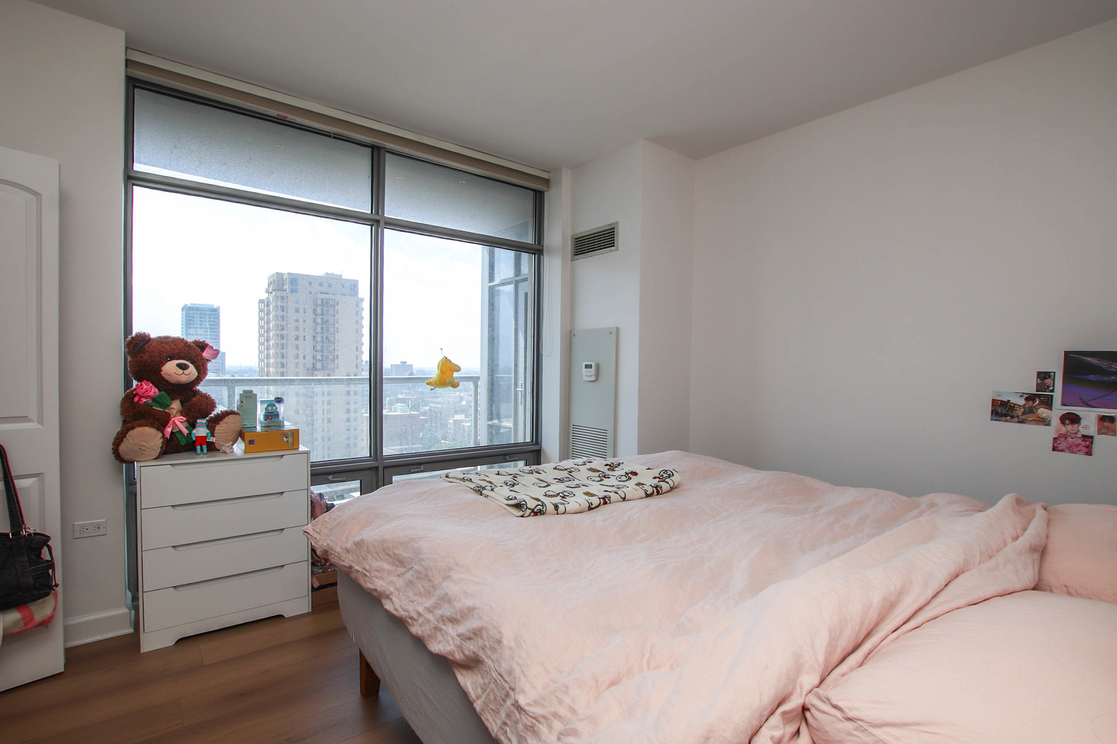 100 E 14TH Street Unit: 1706