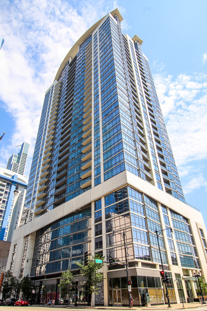 100 E 14TH Street Unit: 1706